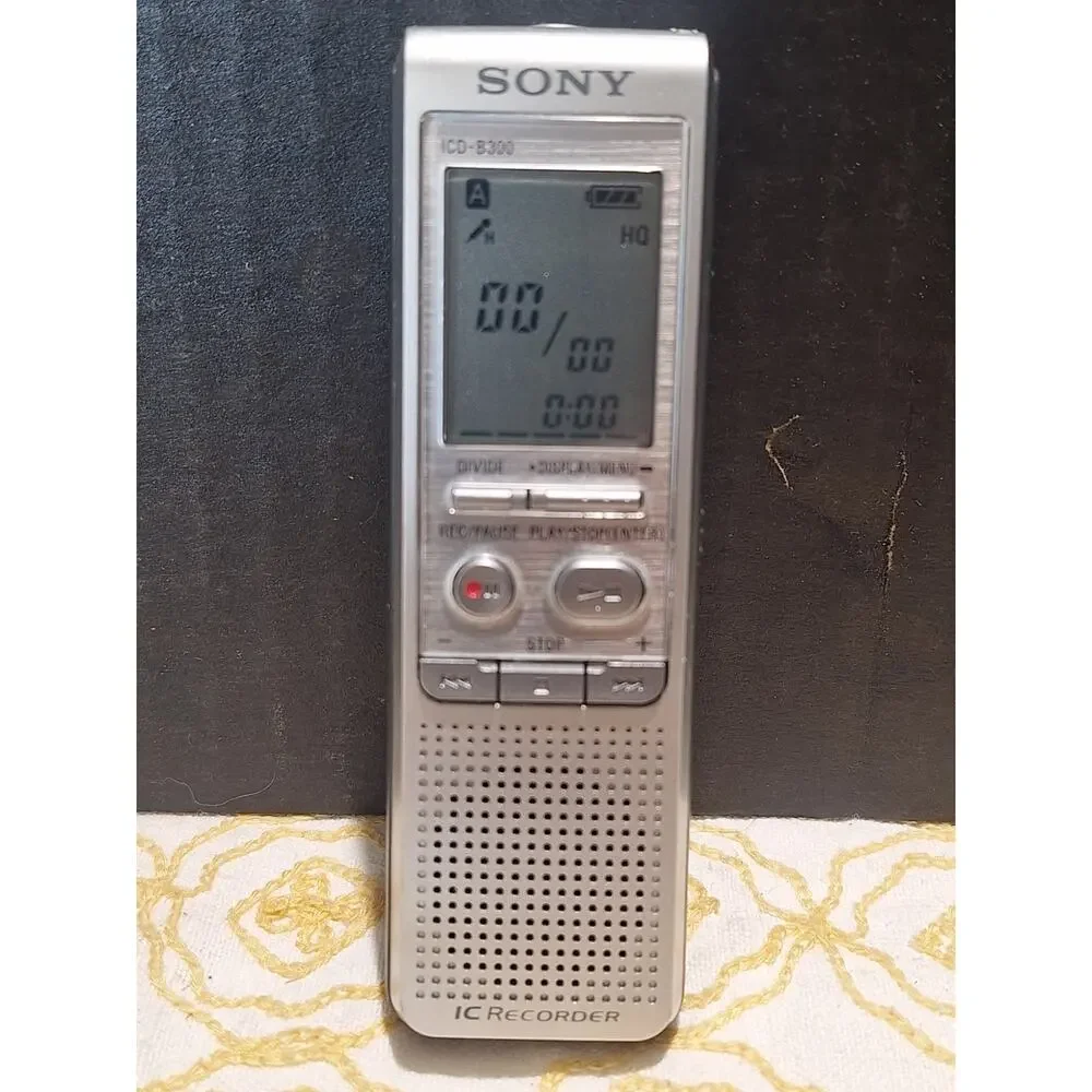 Sony ICD-B300 Digital Voice IC Recorder Tested Working w Original Manual 2005 NM